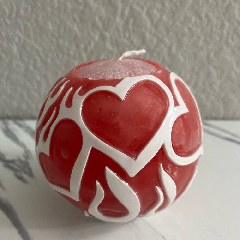 New Red White Herat Flame Round Candle 4 inches